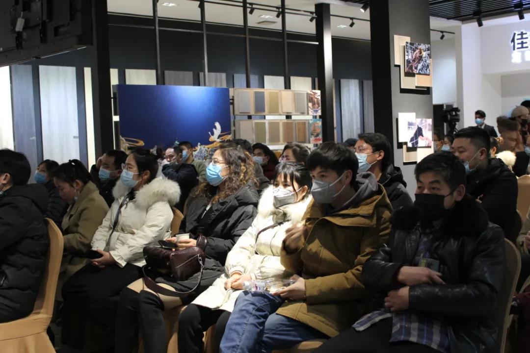 恭喜！華洲木業(yè)（陜西）運營中心首航儀式暨供應鏈賦能模式發(fā)布會圓滿舉辦！(圖9)